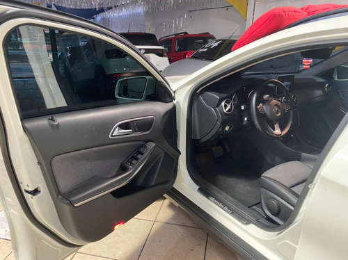Mercedes Benz Gla 200 2017 1.6 Flex Style Automático Branco