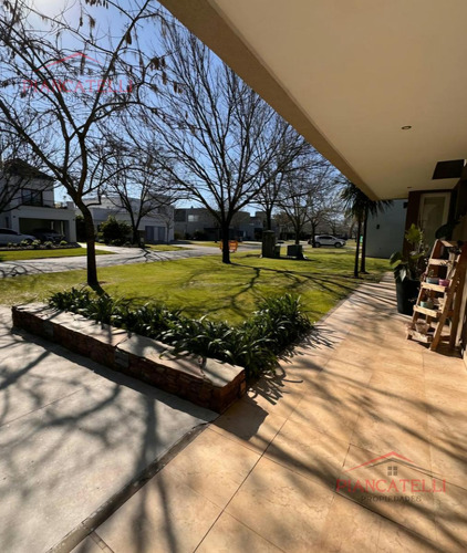 Venta De Casa En Terravista Con Vista A La Laguna