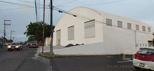 Bodega Comercial En Renta Ubicada En Avenida Sumamente, Cuenta Con Estacionamiento