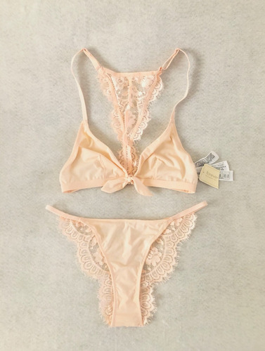 Forever 21 Conjunto Rosa De Tanga Brasileña Y Bra De Encaje