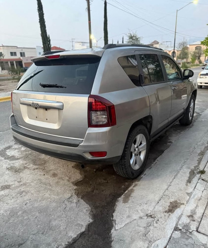 Jeep Compass 2.4 Latitude 4x2 Mt