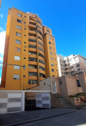Apartamento En Venta Urb. Las Palmas C-19855