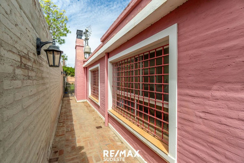 Venta Casa 4 Ambientes Con Amplio Jardin Y Pileta