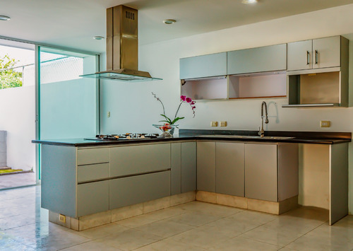 Casa De Lujo En Venta |puerta De Hierro, Puebla |4 Recámaras |jardín |salón De Juegos