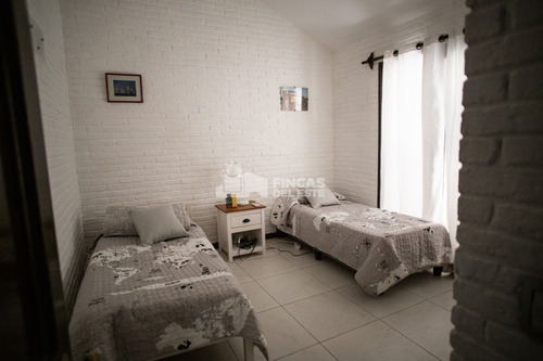 Casa En Jardines De Córdoba!- Ref: 303