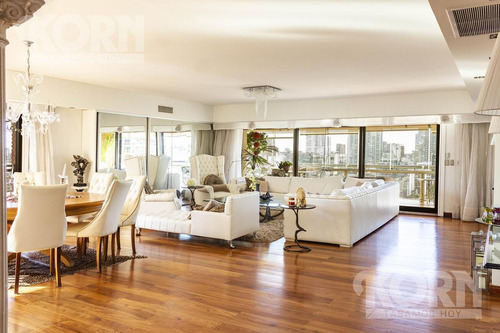 Venta Torre Forum - Piso 4 Ambientes, Escritorio, 2 Cocheras Fijas Y Baulera En Palermo