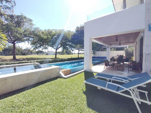 Imagen 7 de 30 de Casa Con Hermosa Vista Al Campo De Golf En Paraiso Country Club, A 10 Min De Cuernavaca