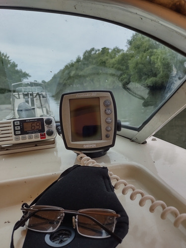 Virgin Marine Tracker Cabinado