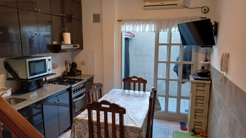 Imagen 8 de 23 de Nuevo Valor!! Hermoso Y Cómodo Duplex De 3 Ambientes Con Patio! - Nuevo Wp De Contacto 1137868438!!