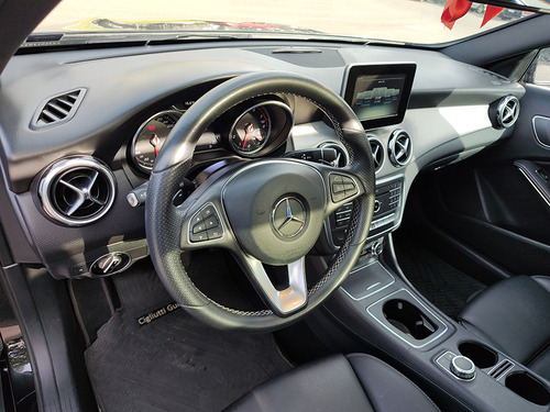 Mercedes-Benz Clase GLA 1.6 Gla200 Urban 156cv