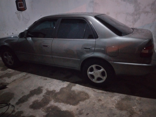 Imagem 2 de 4 de Toyota Corolla 2001 1.8 16v Xei Aut. 4p