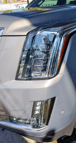 Imagen 2 de 11 de Cadillac Escalade 2018 6.2 Plinum 4x4 At
