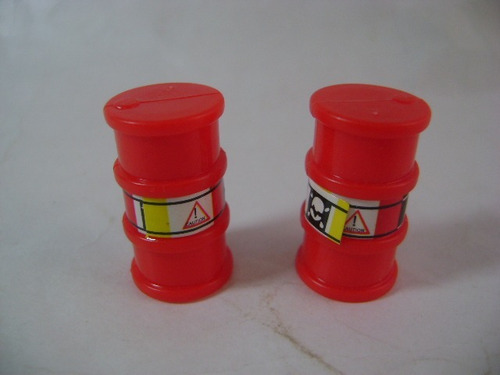 Imagen 8 de 10 de Nicohobbies 2 Tanques De 200 Lts De 23x12 Mm H0 (bol 28)