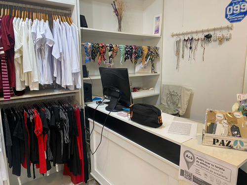 Fondo De Comercio Local Ropa En Almagro