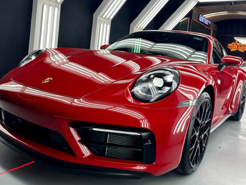 Porsche 911 Carrera 4 Gts 2024 Color Rojo