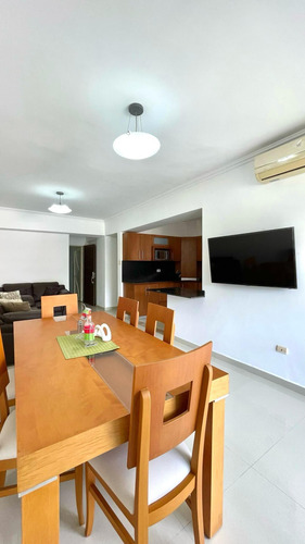 Clientes Alquilo Hermoso Apto. Resd Chelsea Court. El Parral