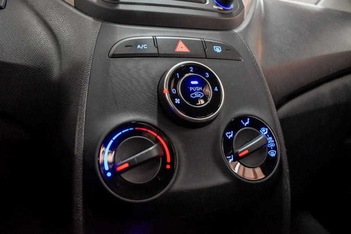 Imagem 5 de 14 de Hyundai Hb20 Unique 1.0 Flex 12v Mec