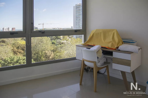 Vende Gran Apartamento En Brava - Punta Del Este De 3 Dormitorios