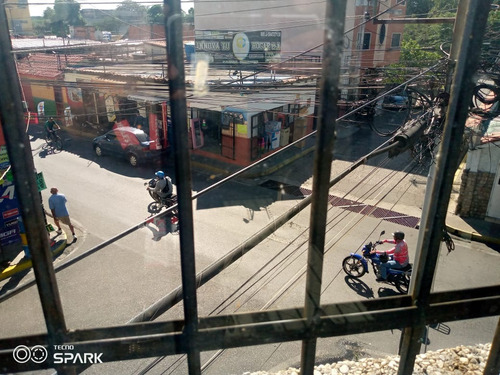 Alquiler De Local Comercial En El Centro De Guacara G25-12