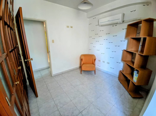 Imagen 7 de 14 de Apartamento En Venta En Naguanagua