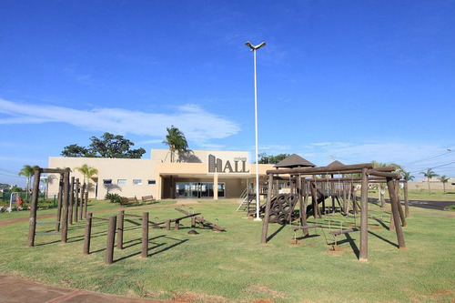 Casa À Venda No Condomínio Damha Vi Com 3 Quartos, 4 Vagas, - V7484