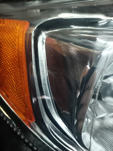 Farol Diant Ld Orig New Fiesta 2013/17 Cromado C/ Pqn Riscos