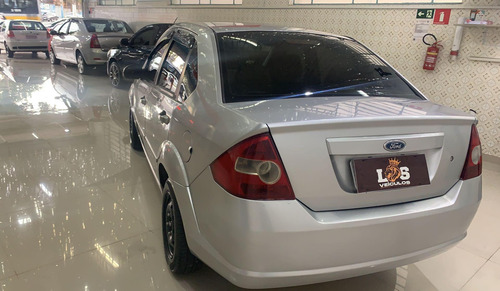 Imagem 6 de 14 de Ford Fiesta Sedan Personnalité 1.0 8v