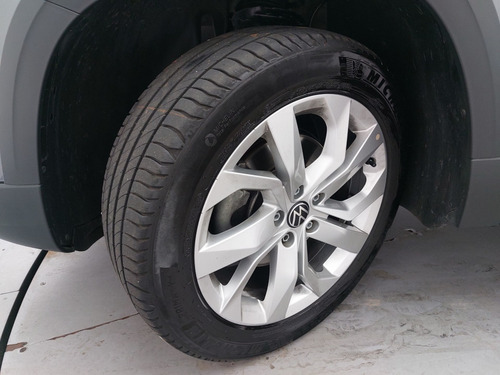 Volkswagen Taos 1.4 250 TSI TOTAL FLEX COMFORTLINE AUTOMÁTICO