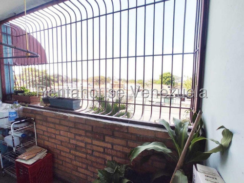 Marcos Gonzalez Vende Cómodo Apartamento Zona Oeste Barquisimeto Lara #25-16013