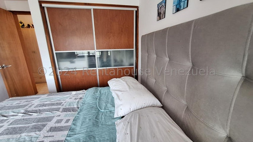 Apartamento En Venta En Lomas Del Sol Mls #25-23312