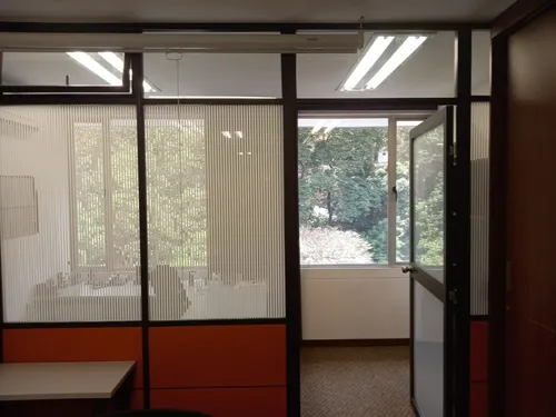Oficina Ubicada Estratégicamente En La Avenida El Poblado En El Edificio Block Centro Empresarial
