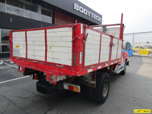 Dodge D 300 135