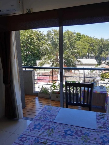 Imagen 3 de 14 de Depto 2 Amb C/frente C/balcon Hermoso