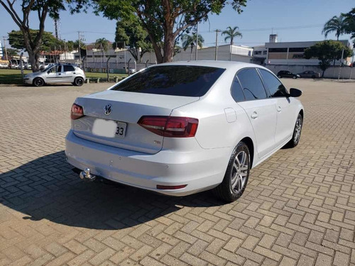 Volkswagen Jetta 2017 1.4 Tsi Comfortline 4p