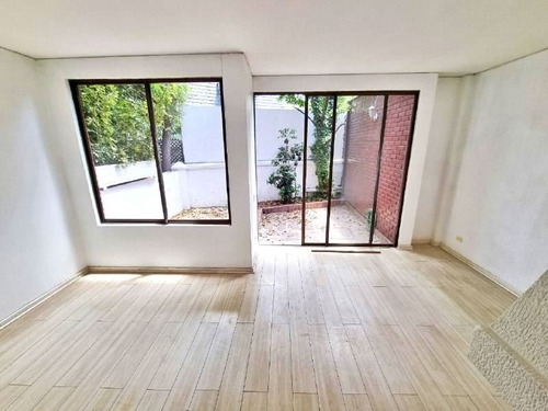 Casa En Arriendo De 4 Dorm. En Las Condes