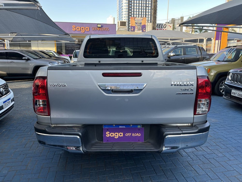 Imagem 5 de 13 de Toyota Hilux Cabine Dupla 2.8 Tdi Cd Srx 50th 4x4 (aut)