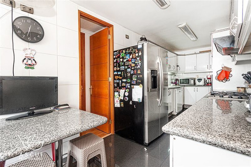 Imagen 5 de 15 de Departamento En Venta De 4 Dorm. En Lo Barnechea