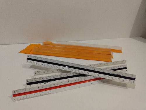 Regla Arquitecto Triangular-plastico Marca Mor 4 Pzas Blanco (Usado)