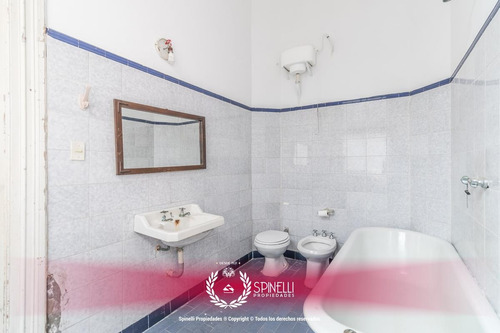 5amb C/dep · 211m² · Pb! 2 Patios! S/exp! Apto Prof! A Refacc! · Oportunidad!