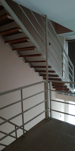Imagen 13 de 14 de Vende Departamento Dos Ambientes Triplex Terraza Exclusiva!!