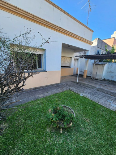 Venta Casa 2 Dormitorios Villa Lugano Con Cochera