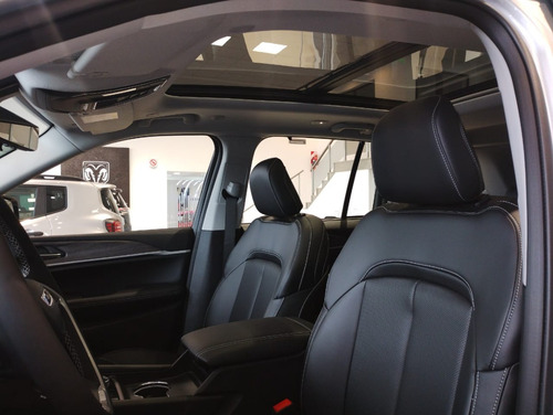 Jeep Grand Cherokee 3.6 Limited 286hp Techo + Llantas 18