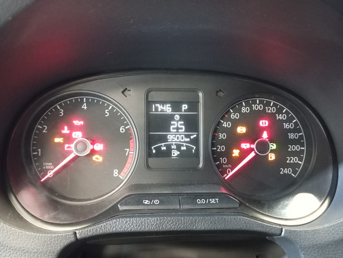 Volkswagen Polo 1.6 Comfortline Tiptronic