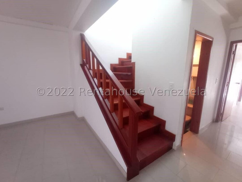 Imagen 14 de 30 de Deisim22-22935 Hermosa Villa Ubicada En Urb Prebo I Valencia Carabobo Con Patio, 4h Habitaciones (incluye Una De Servicio) Excelente Distribucion
