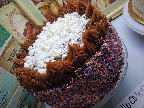 Catering Premium Lunch Para 30/35 Personas + Mesa Dulce