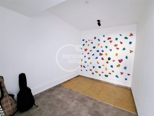 Departamento En Venta De 4 Dorm. En Las Condes