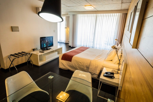 Unidad De 1 Dormitorio En Condo Hotel Costa Colonia Frente Al Río De La Plata. Ideal Para Combinar Uso Propio Y Obtener Una Reta.