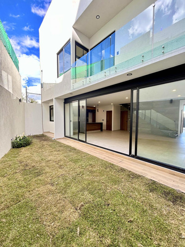 Casa Con Las Recámaras Más Amplias De Zibatá.