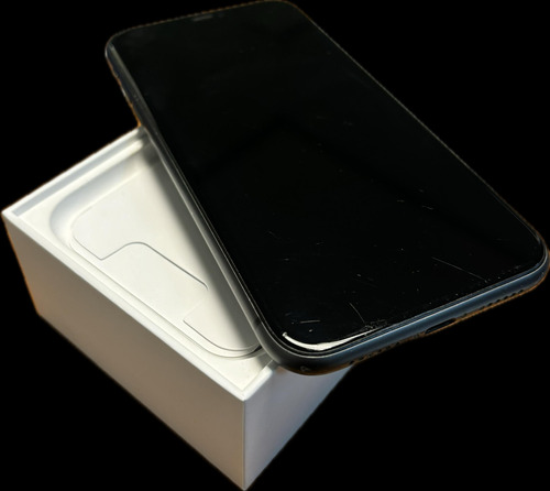 Apple iPhone 11 (128 Gb) - Negro - 82% Unico Dueño Original 
