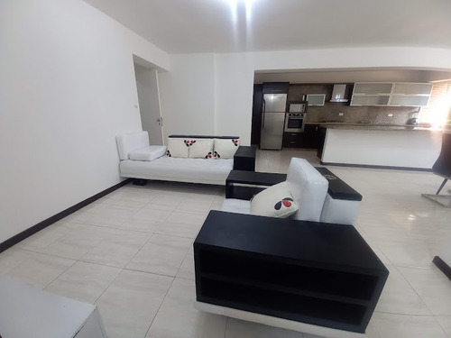 Alquiler Apartamento Los Chaguaramos, 3 Habitaciones, Piscina